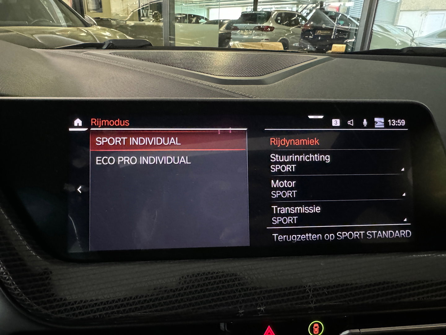 BMW 1-serie M135i xDrive High Executive Pano|Memory|HuD|H/K