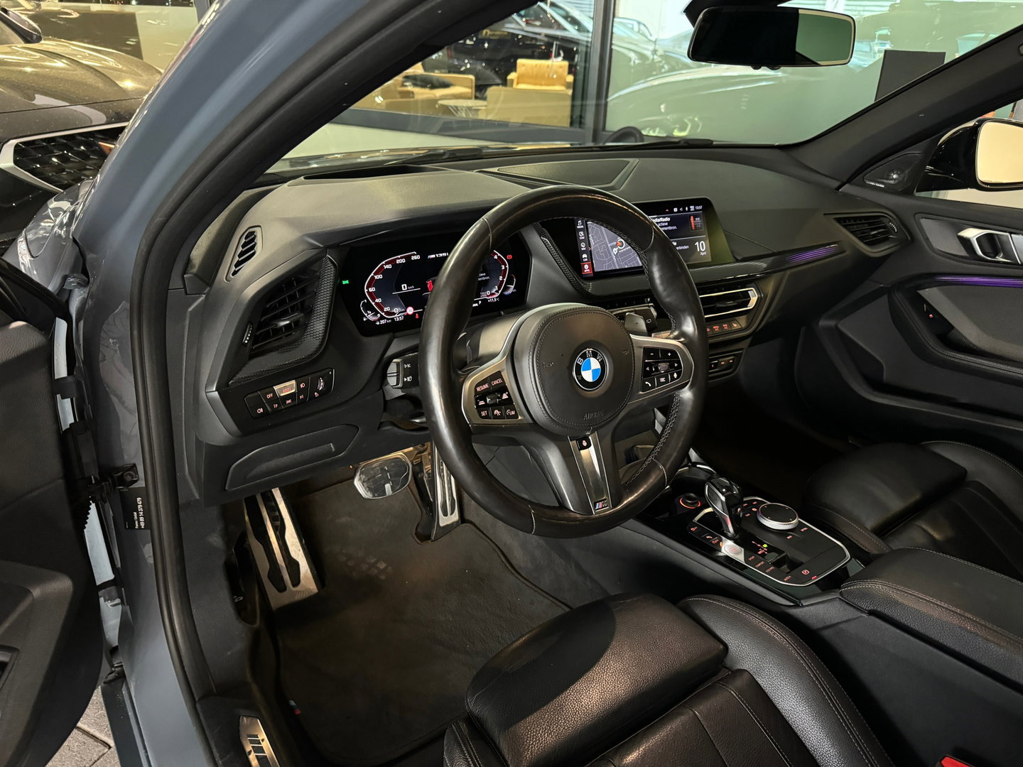BMW 1-serie M135i xDrive High Executive Pano|Memory|HuD|H/K