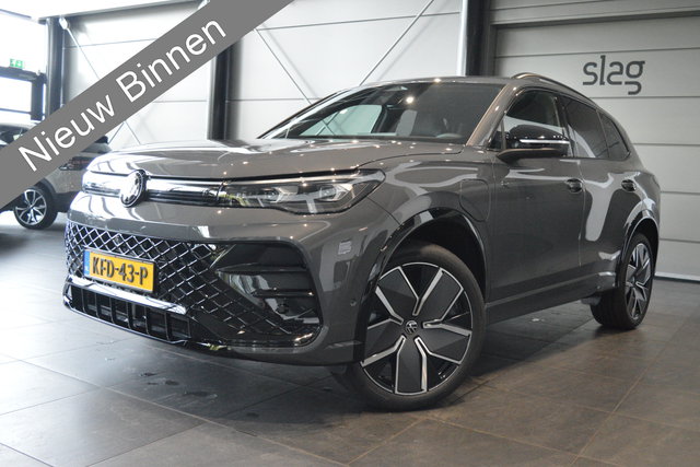 Volkswagen Tiguan - 1.5 eHybrid 3X R-LINE Black Style head up 20 inch 272 pk !!