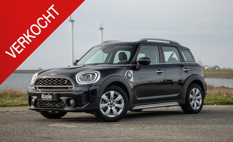 MINI Countryman 1.5 Cooper S E ALL4 Essential CAMERA / NAVI / CARPLAY / AIRCO / ZWART / STOELVERWARMING