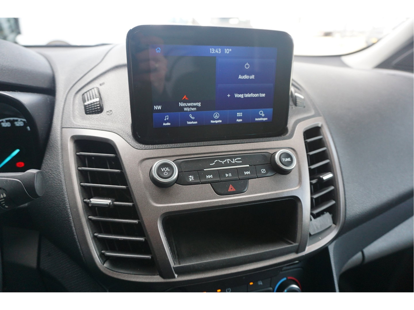 Ford Transit Connect 1.5 TDCI L2 TREND 100PK BPM VRIJ!! Navi, Camera, Airco, Cruise, Trekhaak!! NR. H01*