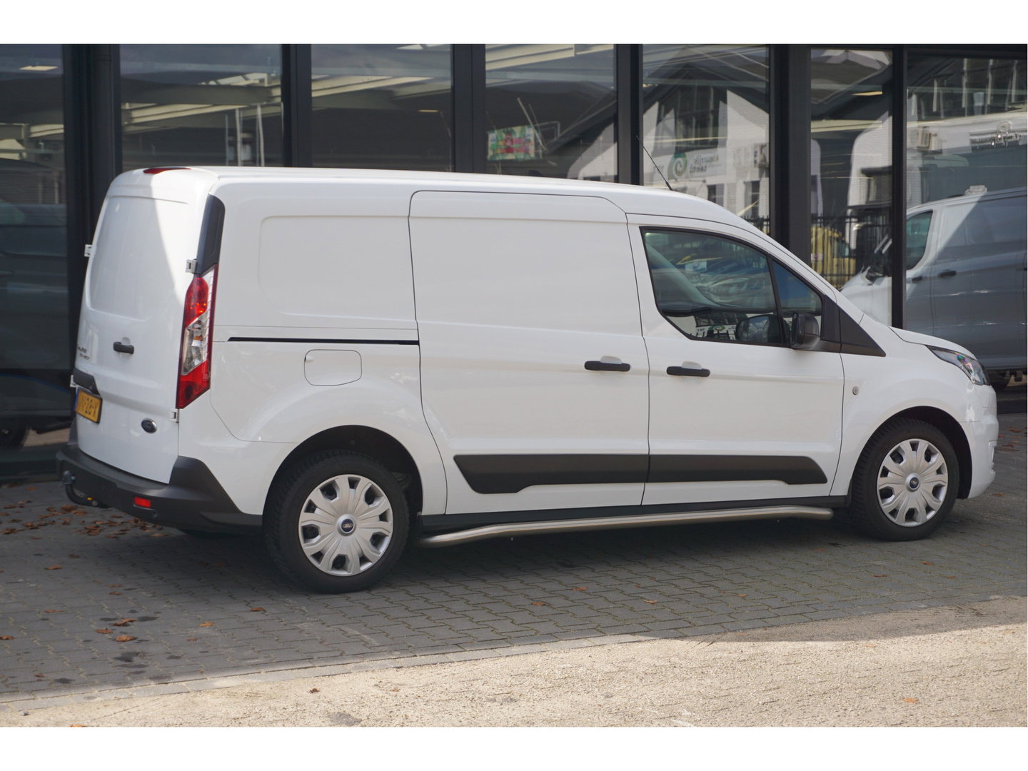 Ford Transit Connect 1.5 TDCI L2 TREND 100PK BPM VRIJ!! Navi, Camera, Airco, Cruise, Trekhaak!! NR. H01*
