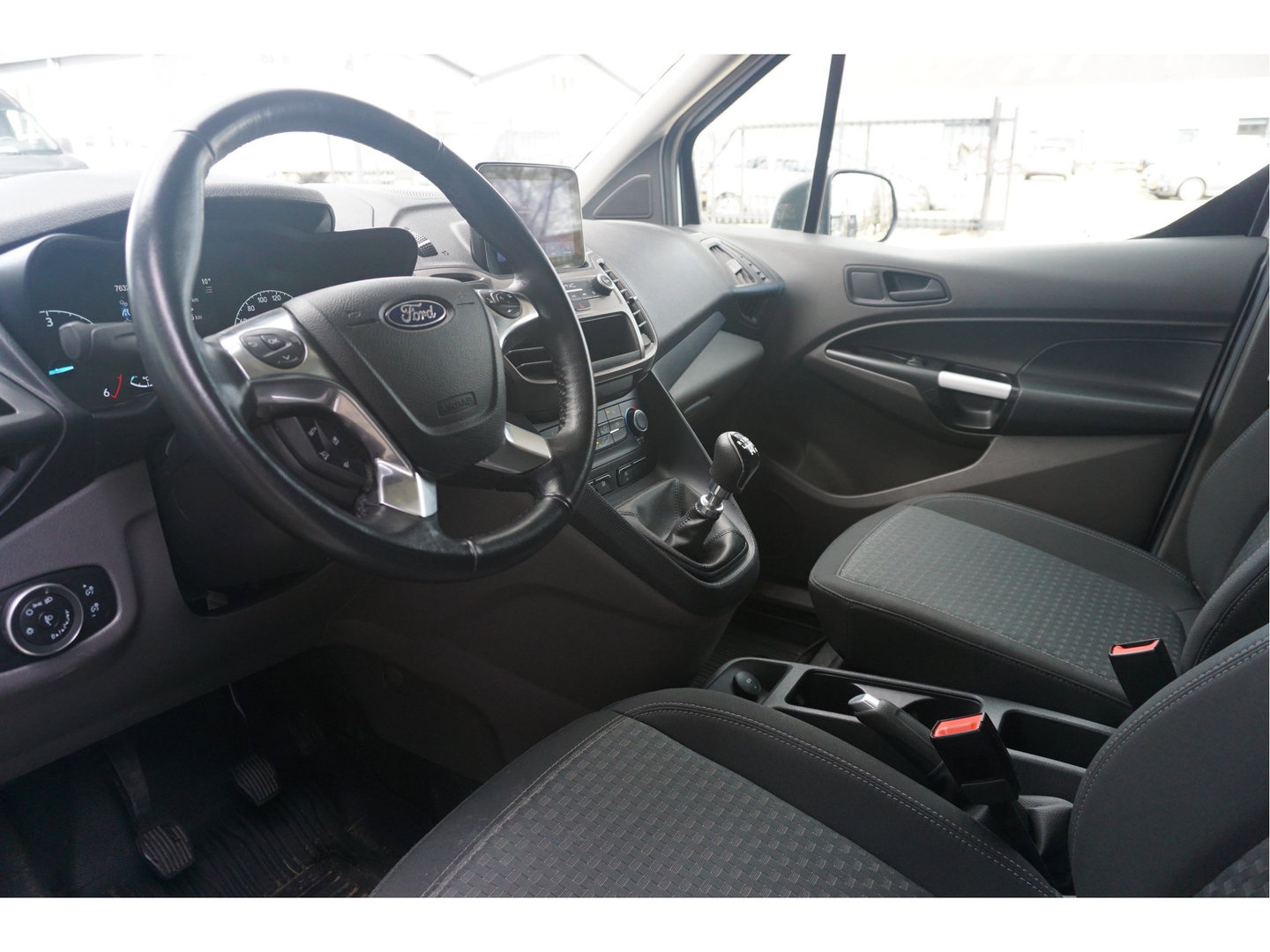 Ford Transit Connect 1.5 TDCI L2 TREND 100PK BPM VRIJ!! Navi, Camera, Airco, Cruise, Trekhaak!! NR. H01*