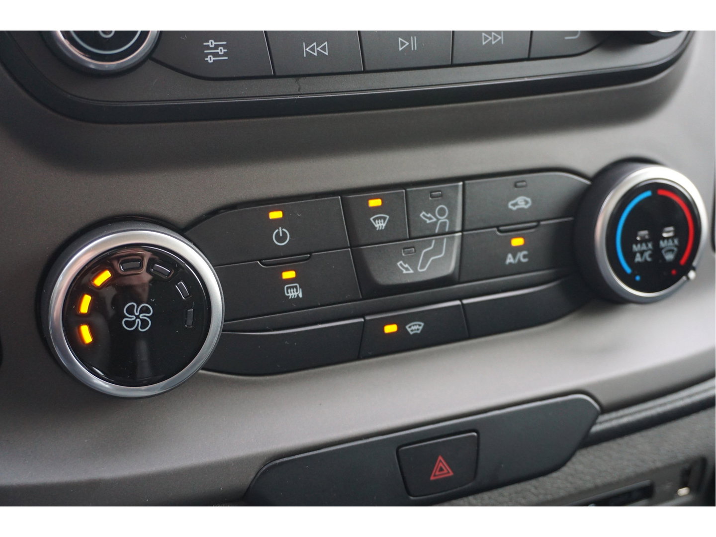 Ford Transit 350L 130PK L3H3 BPM VRIJ!! Airco, Cruise, Camera, Trekhaak!! NR. J01*