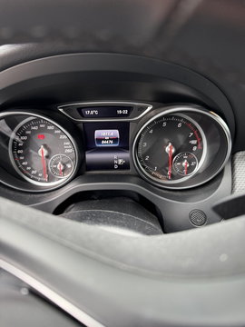 Mercedes-Benz GLA 200 Trekhaak l Automaat l stoel verwarming l Camera