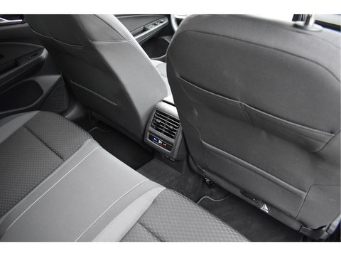 Volkswagen Golf 1.5 eTSI Life Business, PANORAMADAK, BOEKJES, NAP EN ONDERHOUDSHISTORIE