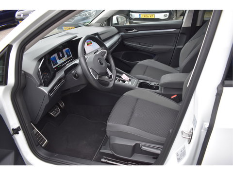 Volkswagen Golf 1.5 eTSI Life Business, PANORAMADAK, BOEKJES, NAP EN ONDERHOUDSHISTORIE