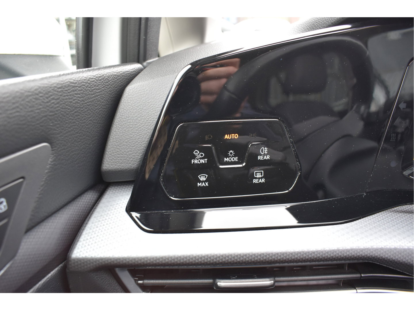 Volkswagen Golf 1.5 eTSI Life Business, PANORAMADAK, BOEKJES, NAP EN ONDERHOUDSHISTORIE