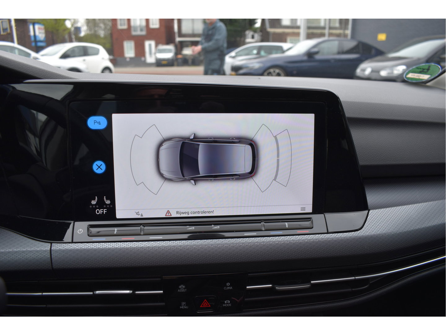 Volkswagen Golf 1.5 eTSI Life Business, PANORAMADAK, BOEKJES, NAP EN ONDERHOUDSHISTORIE