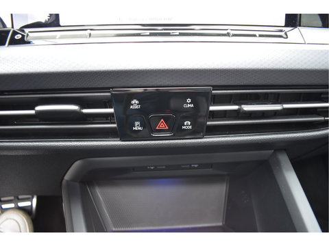 Volkswagen Golf 1.5 eTSI Life Business, PANORAMADAK, BOEKJES, NAP EN ONDERHOUDSHISTORIE