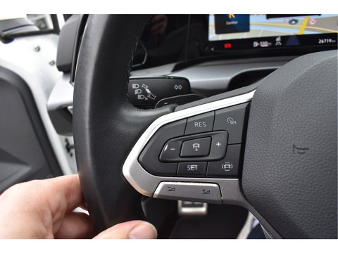 Volkswagen Golf 1.5 eTSI Life Business, PANORAMADAK, BOEKJES, NAP EN ONDERHOUDSHISTORIE