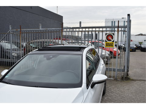 Volkswagen Golf 1.5 eTSI Life Business, PANORAMADAK, BOEKJES, NAP EN ONDERHOUDSHISTORIE