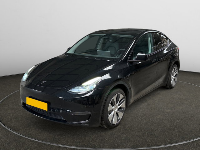 Tesla Model Y - Long Range Dual Motor AWD 75 kWh SOH 88%, Panoramadak, Auto Pilot, 360 Camera, Stoelverwarming