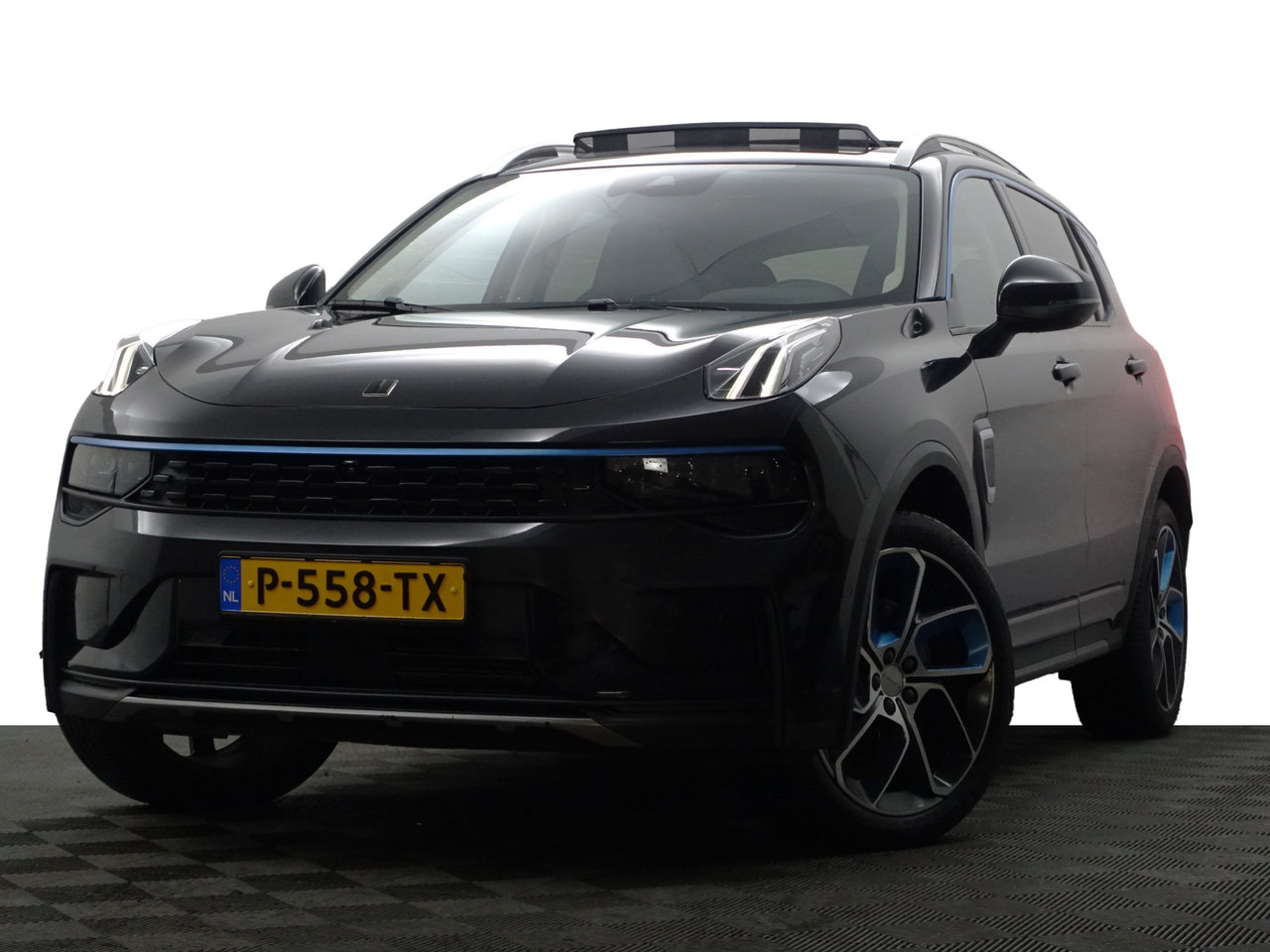 Lynk & Co 01