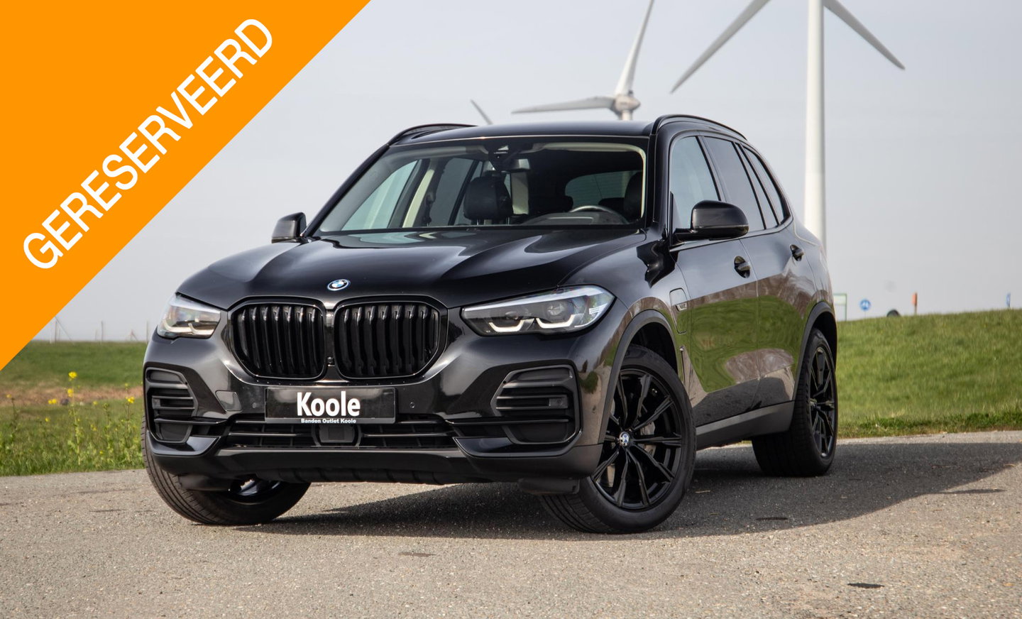 BMW X5 xDrive45e CARPLAY / CAMERA / DEALER ONDERHOUDEN /  LEER / STOELVERWARMING / BLACK ON BLACK