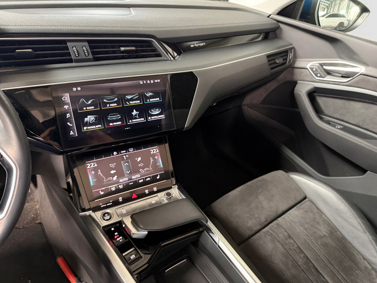 Audi e-tron