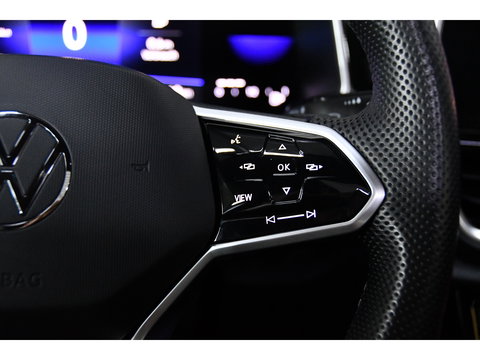 Volkswagen T-Roc 1.5 TSI R-Line Cam*Led*Keyless*Pano