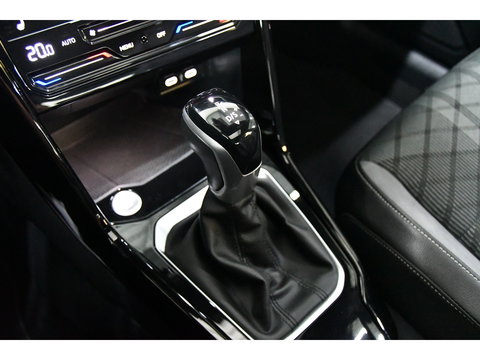 Volkswagen T-Roc 1.5 TSI R-Line Cam*Led*Keyless*Pano