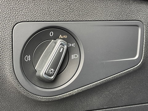 Volkswagen Tiguan 1.5 TSI Life Business | Massagestoelen | Digitaal Dashboard | Apple Carplay | Stoelverwarming | DAB | Keyless Entry |