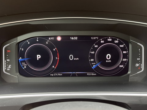 Volkswagen Tiguan 1.5 TSI Life Business | Massagestoelen | Digitaal Dashboard | Apple Carplay | Stoelverwarming | DAB | Keyless Entry |