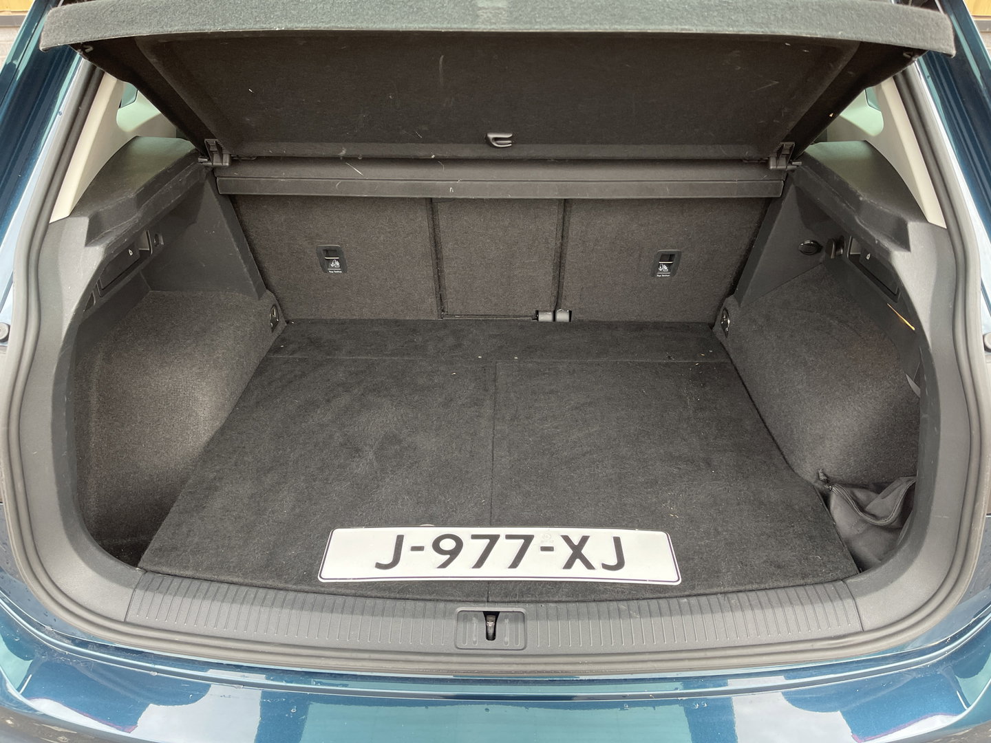 Volkswagen Tiguan 1.5 TSI Life Business | Massagestoelen | Digitaal Dashboard | Apple Carplay | Stoelverwarming | DAB | Keyless Entry |