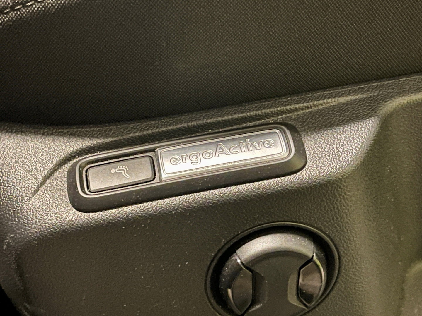 Volkswagen Tiguan 1.5 TSI Life Business | Massagestoelen | Digitaal Dashboard | Apple Carplay | Stoelverwarming | DAB | Keyless Entry |