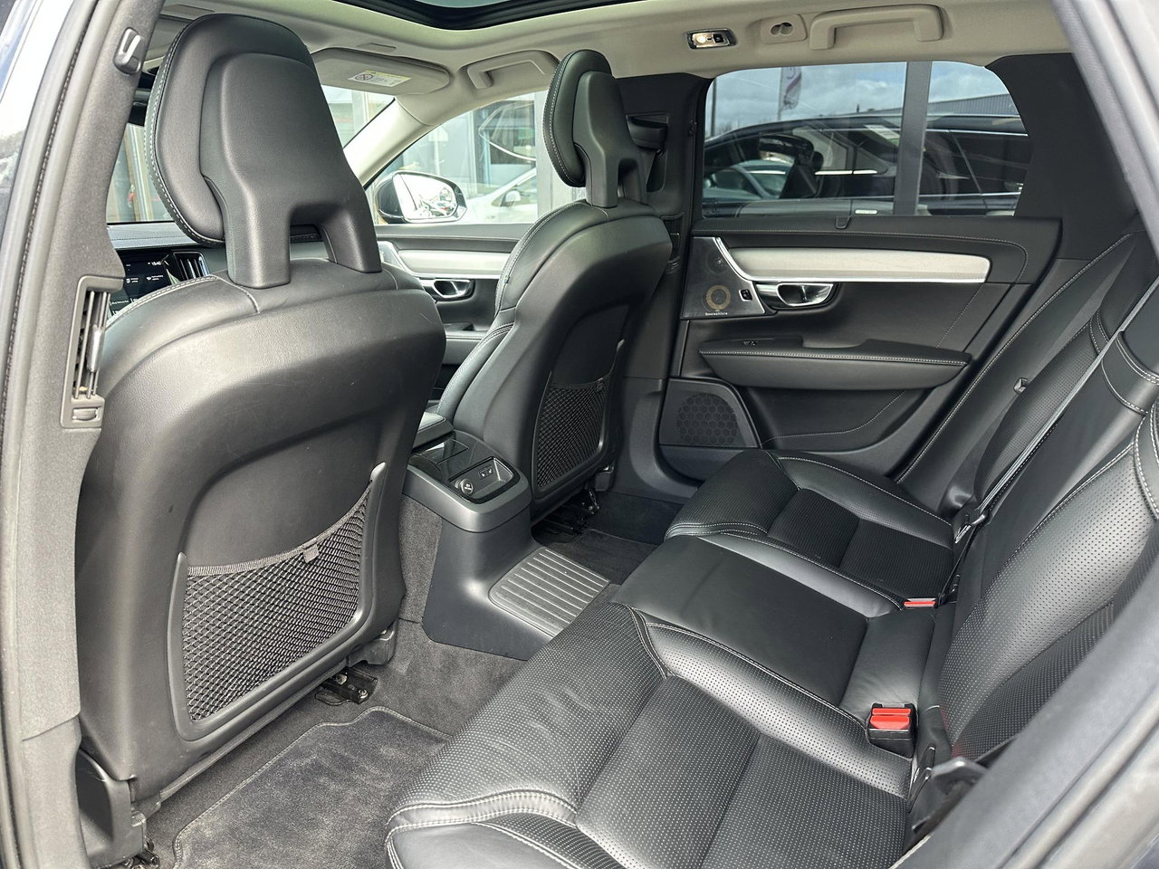 Volvo V90