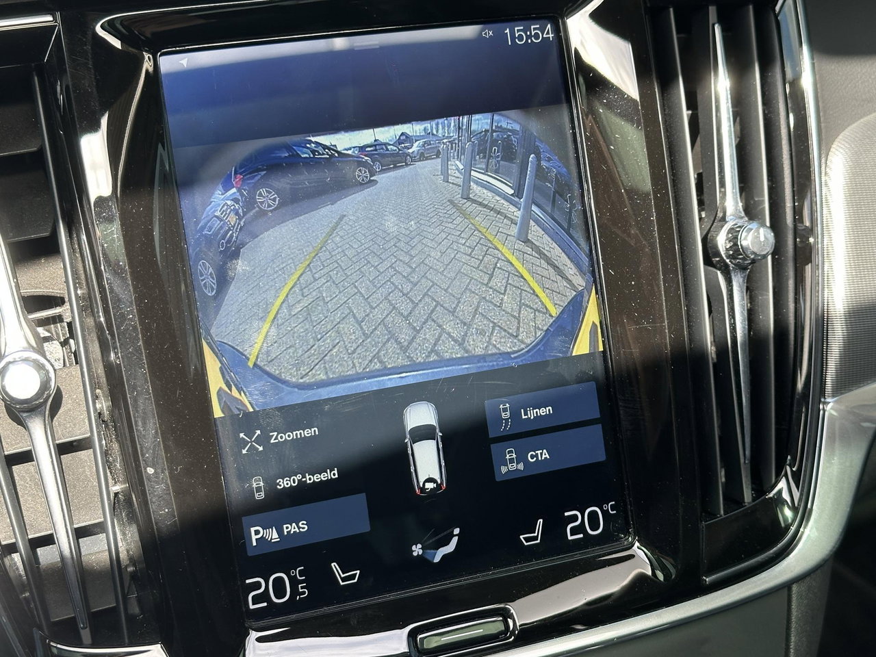 Volvo V90