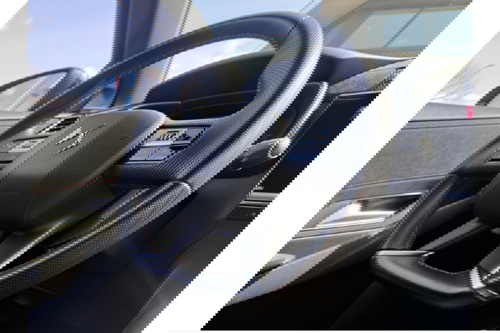 DS Ds 7 Crossback 1.2 PT 130PK PERFORMANCE AUTOMAAT AIRCO NAVI.