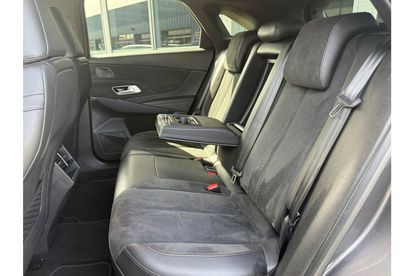 DS Ds 7 Crossback 1.2 PT 130PK PERFORMANCE AUTOMAAT AIRCO NAVI.