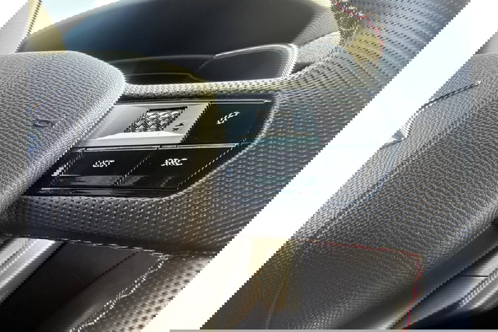 DS Ds 7 Crossback 1.2 PT 130PK PERFORMANCE AUTOMAAT AIRCO NAVI.