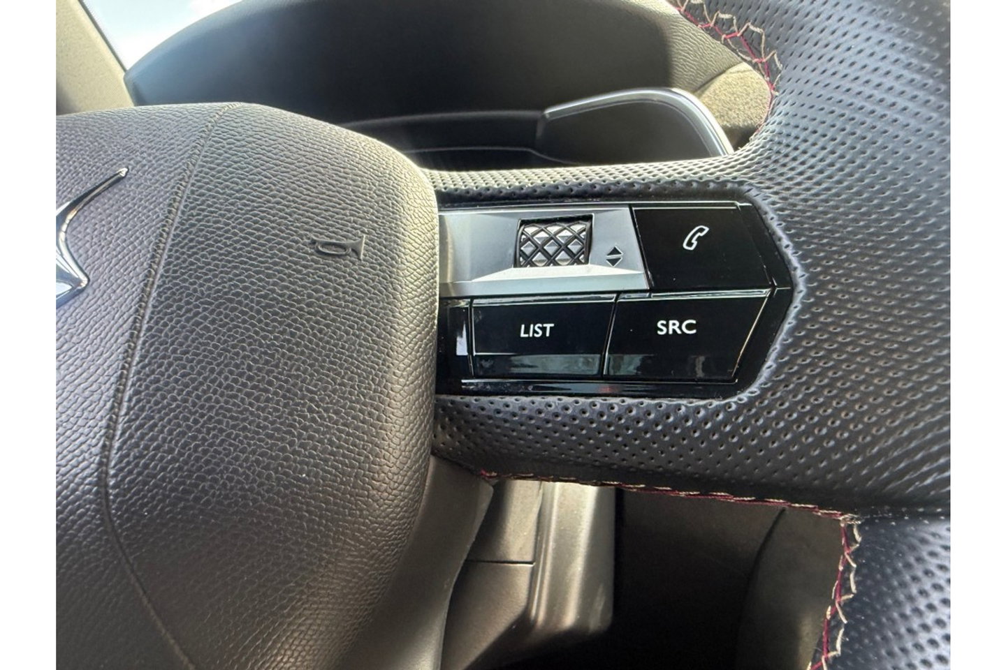 DS Ds 7 Crossback 1.2 PT 130PK PERFORMANCE AUTOMAAT AIRCO NAVI.