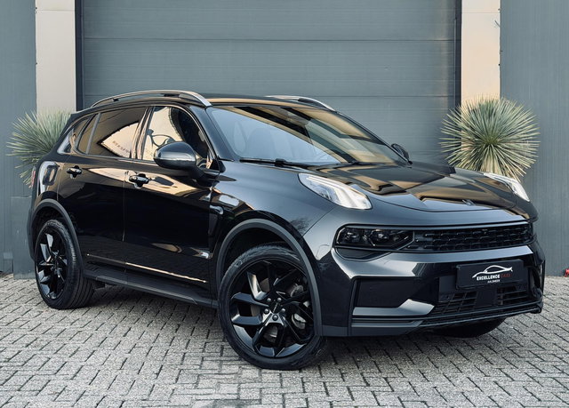 Lynk & Co 01 - 1.5 Plug-In|360|Black Edition|Pano|Carplay