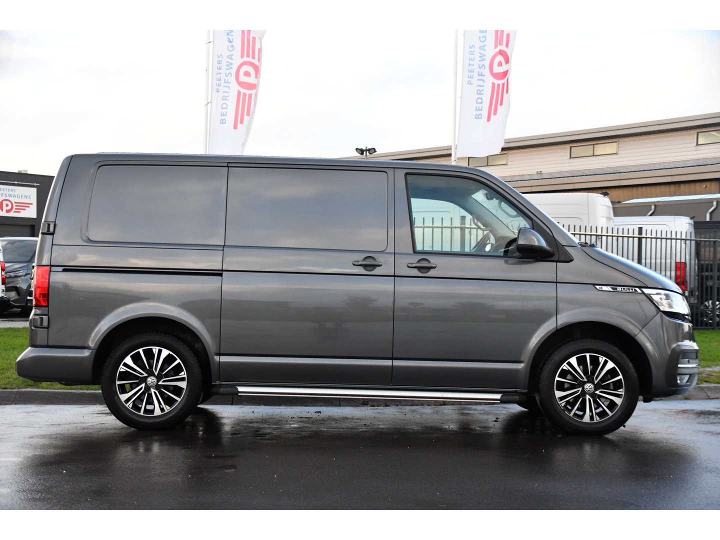 Volkswagen Transporter 2.0 TDI L1H1 Bulli Virtual, Adaptieve Cruise, Carplay, 150PK, Sensoren, NAVI, LED, UNIEK!