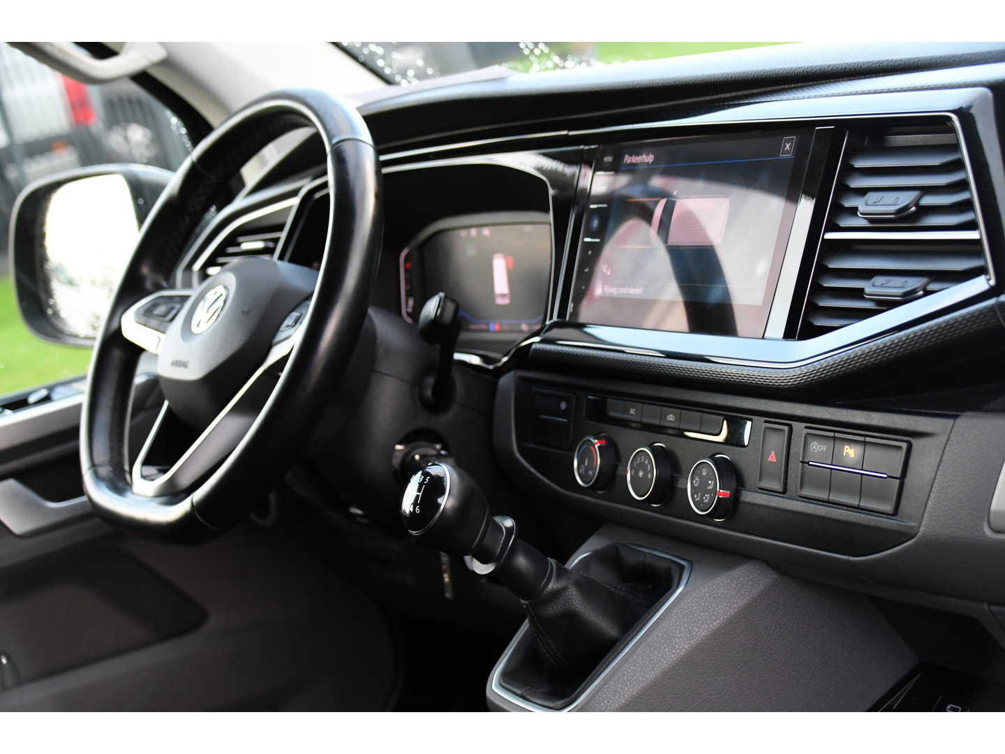 Volkswagen Transporter 2.0 TDI L1H1 Bulli Virtual, Adaptieve Cruise, Carplay, 150PK, Sensoren, NAVI, LED, UNIEK!