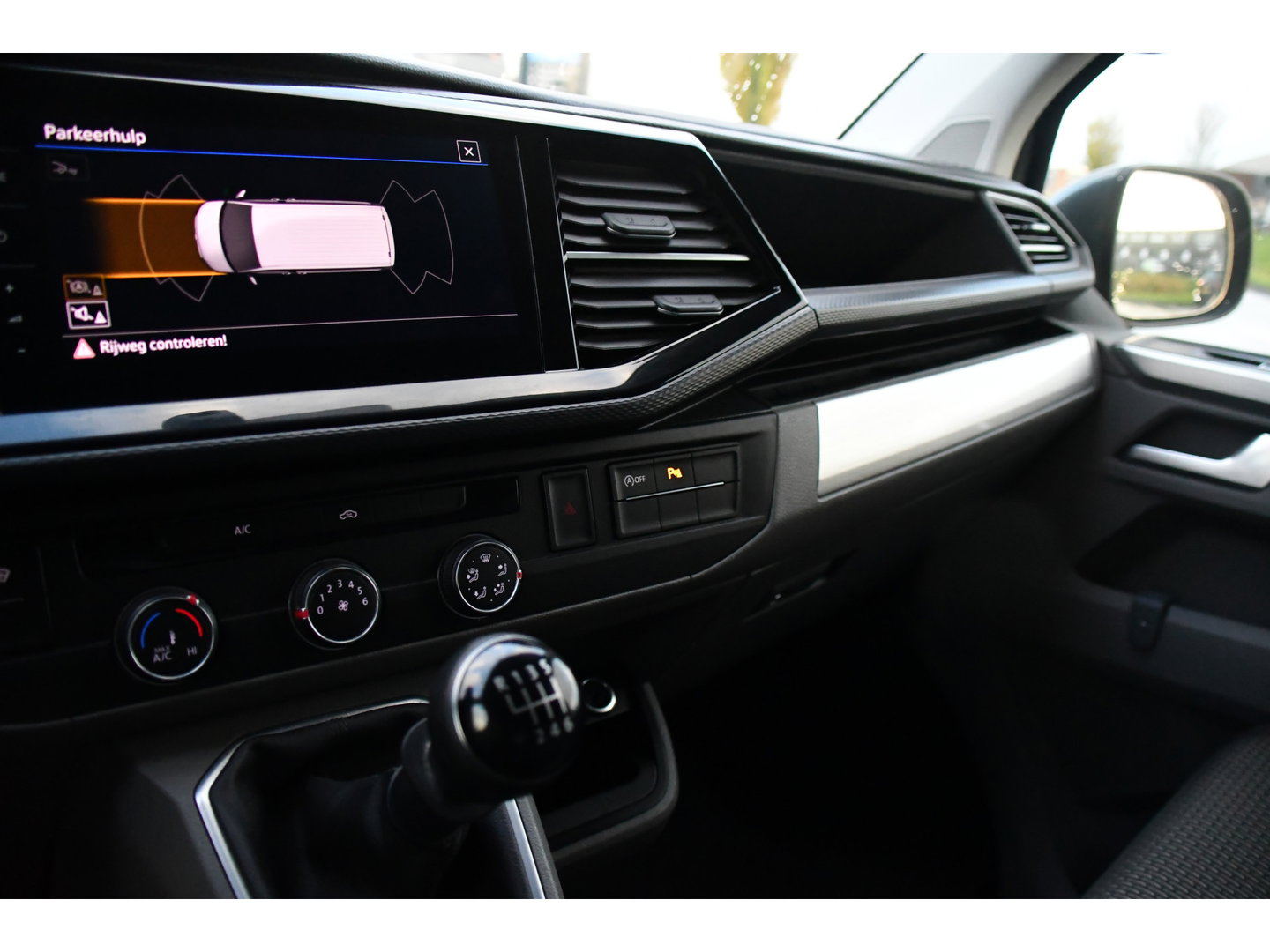 Volkswagen Transporter 2.0 TDI L1H1 Bulli Virtual, Adaptieve Cruise, Carplay, 150PK, Sensoren, NAVI, LED, UNIEK!