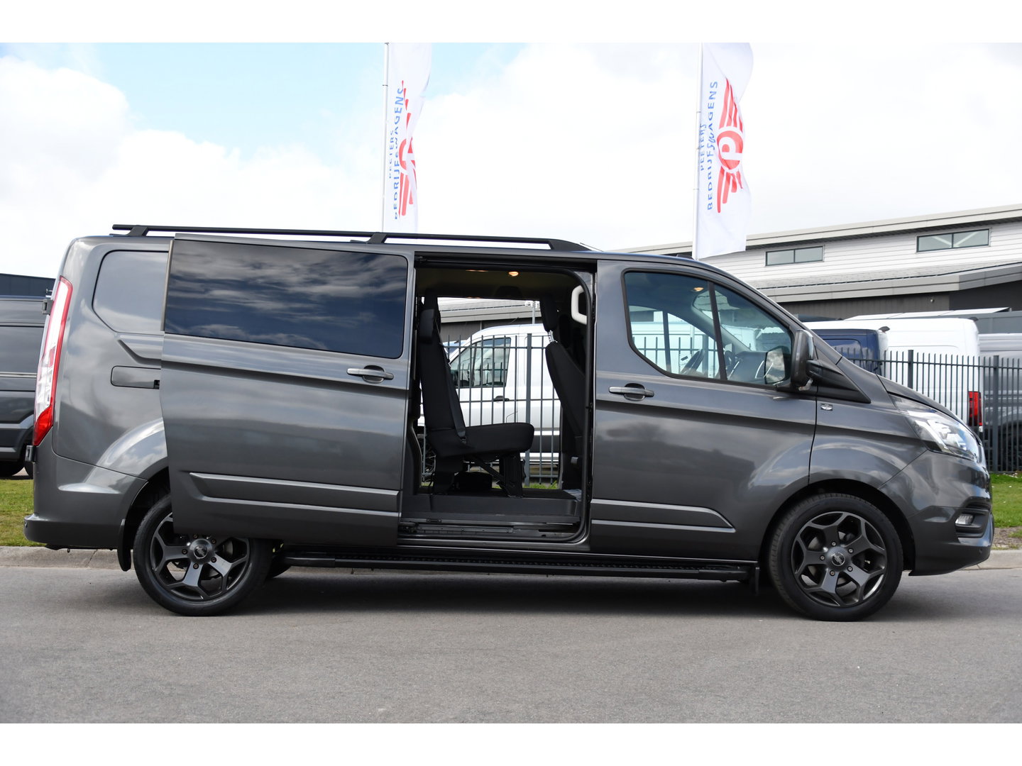 Ford Transit Custom 300 2.0 TDCI L2H1 Limited DC PB Edition