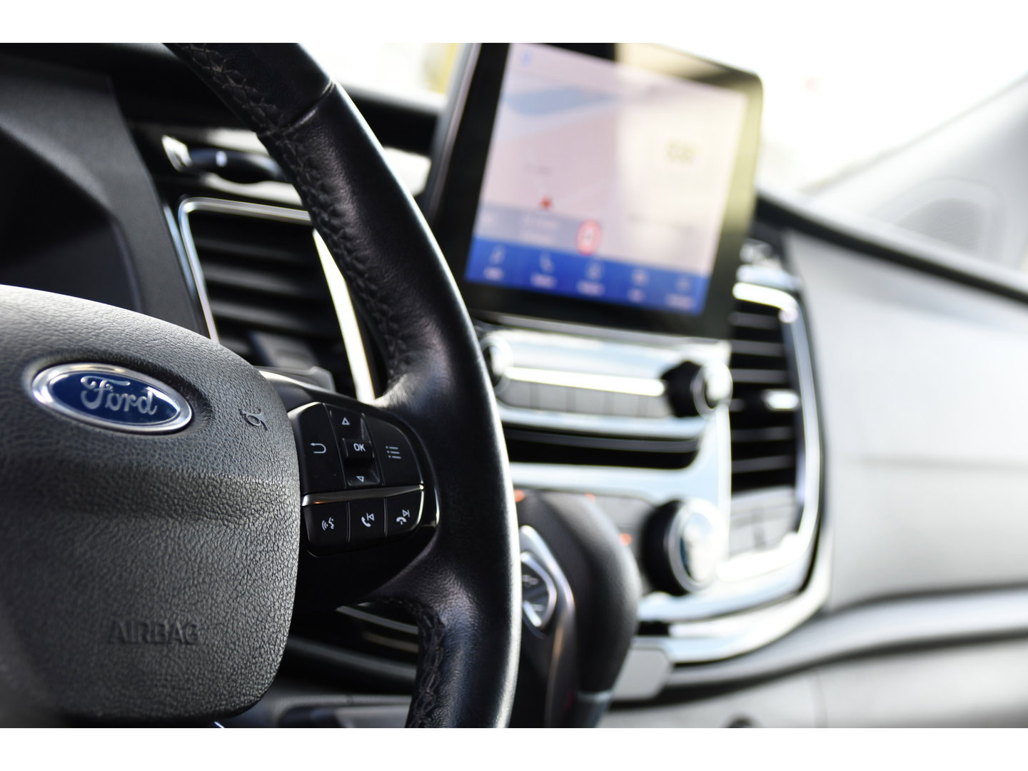 Ford Transit Custom 300 2.0 TDCI L2H1 Limited DC PB Edition