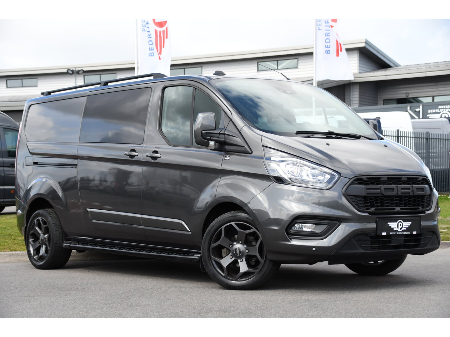 Ford Transit Custom 300 2.0 TDCI L2H1 Limited DC PB Edition