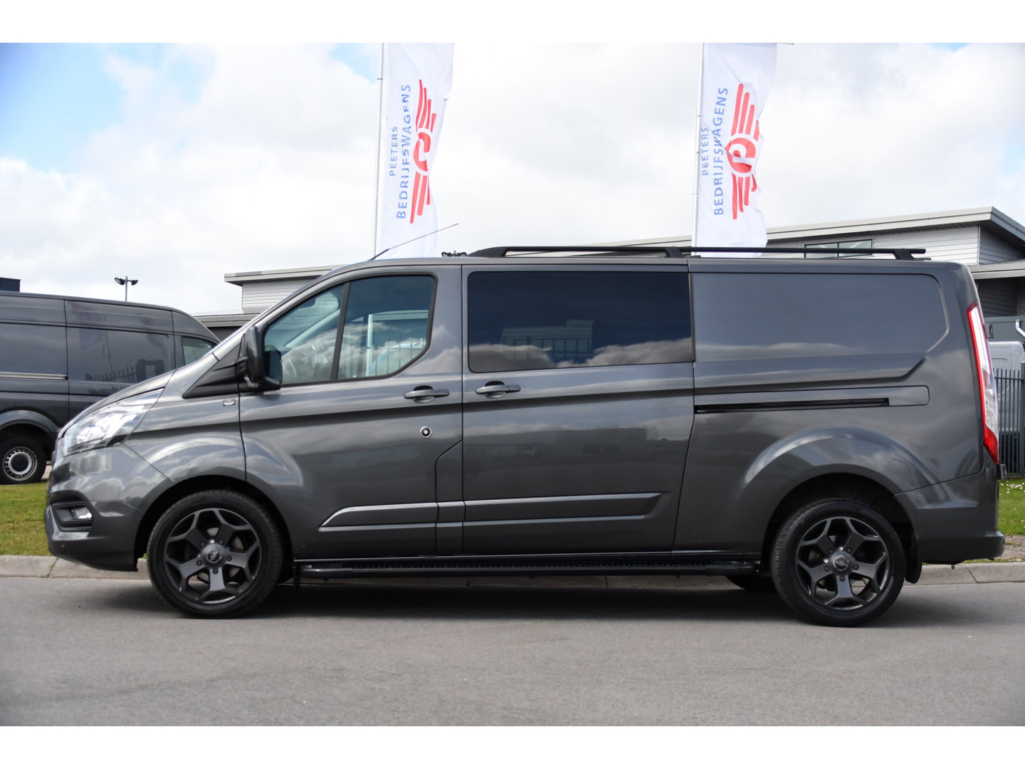 Ford Transit Custom 300 2.0 TDCI L2H1 Limited DC PB Edition