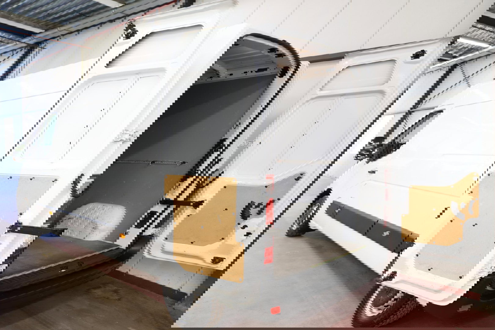 Opel Movano 2.3 Turbo L3H2 150PK AIRCO