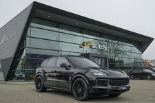 Porsche Cayenne - S 2.9 S 441pk Panoramadak Trekhaak elektrisch Comfortstoelen Black edition Luchtvering DAB Sfeerverlichting
