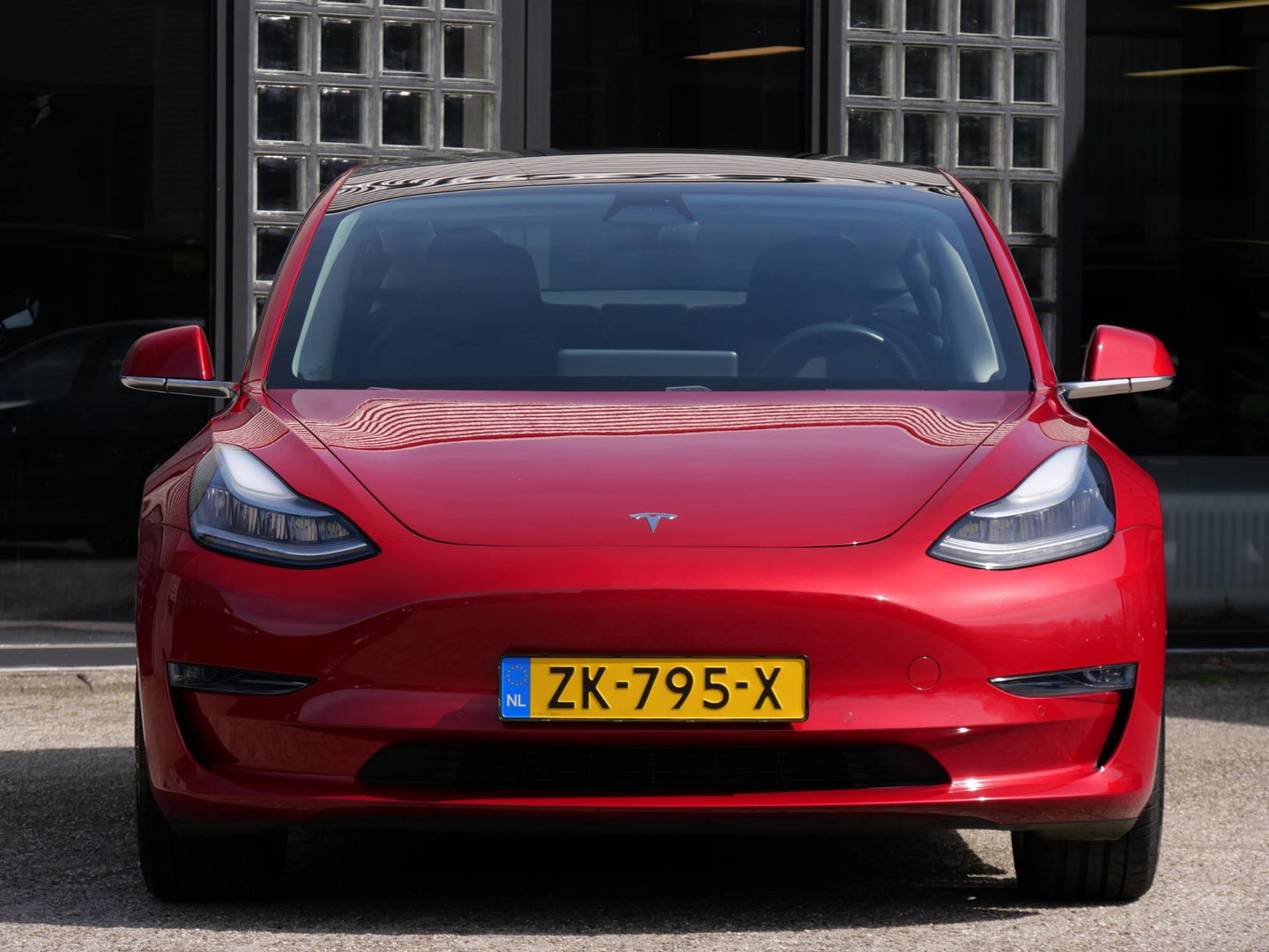 Tesla Model 3 60kWh STANDARD PLUS RDW/ 19INCH/ 1STE EIGENAAR/ 4 NIEUWE BANDEN