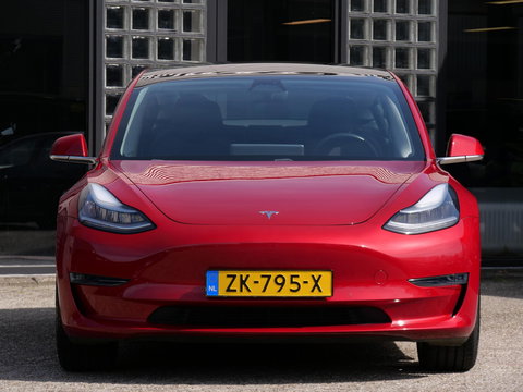 Tesla Model 3 60kWh STANDARD PLUS RDW/ 19INCH/ 1STE EIGENAAR/ 4 NIEUWE BANDEN