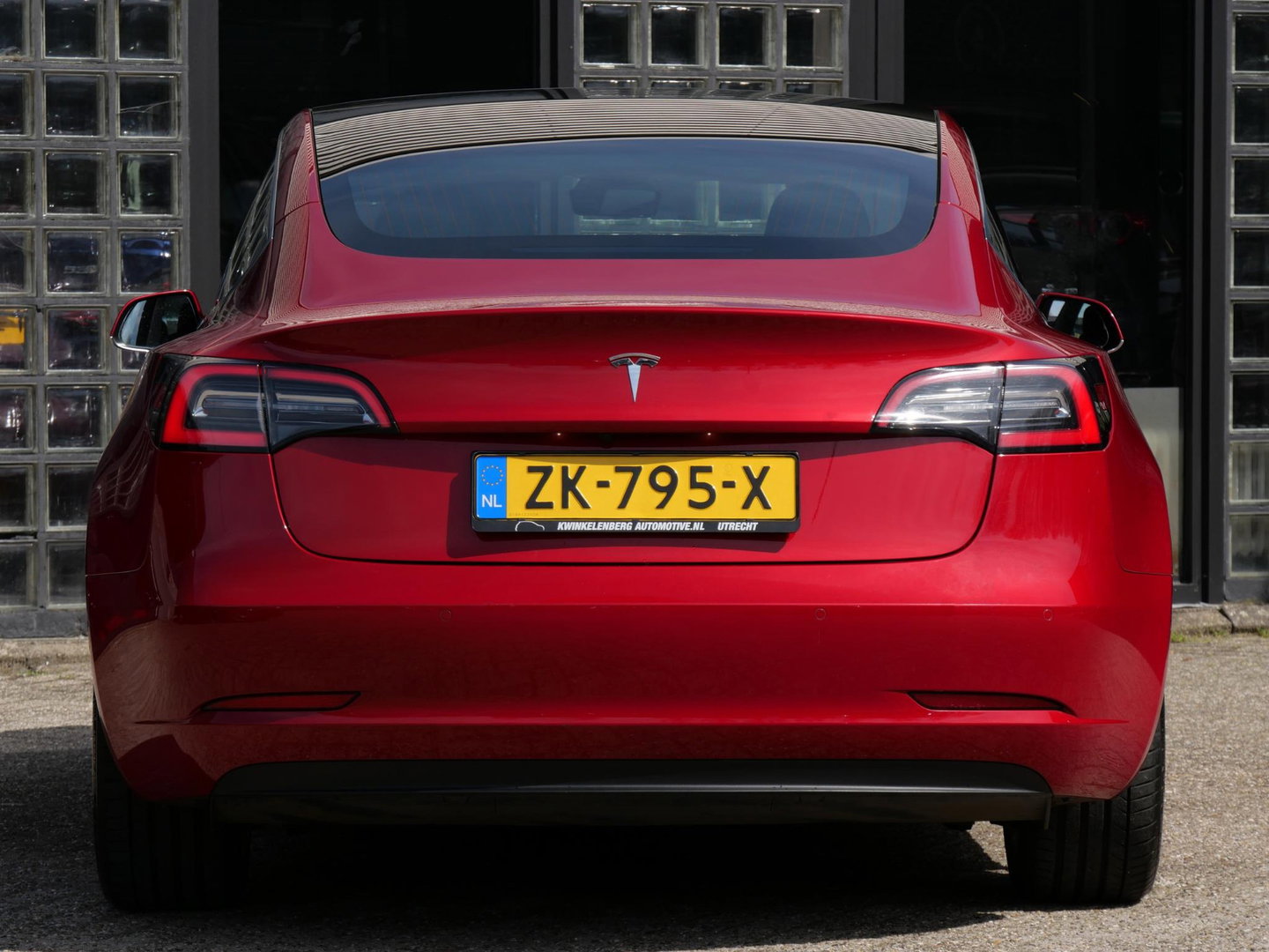 Tesla Model 3 60kWh STANDARD PLUS RDW/ 19INCH/ 1STE EIGENAAR/ 4 NIEUWE BANDEN