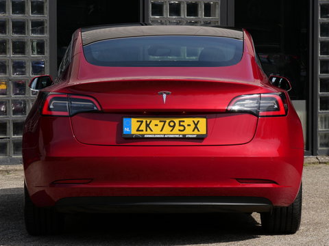 Tesla Model 3 60kWh STANDARD PLUS RDW/ 19INCH/ 1STE EIGENAAR/ 4 NIEUWE BANDEN