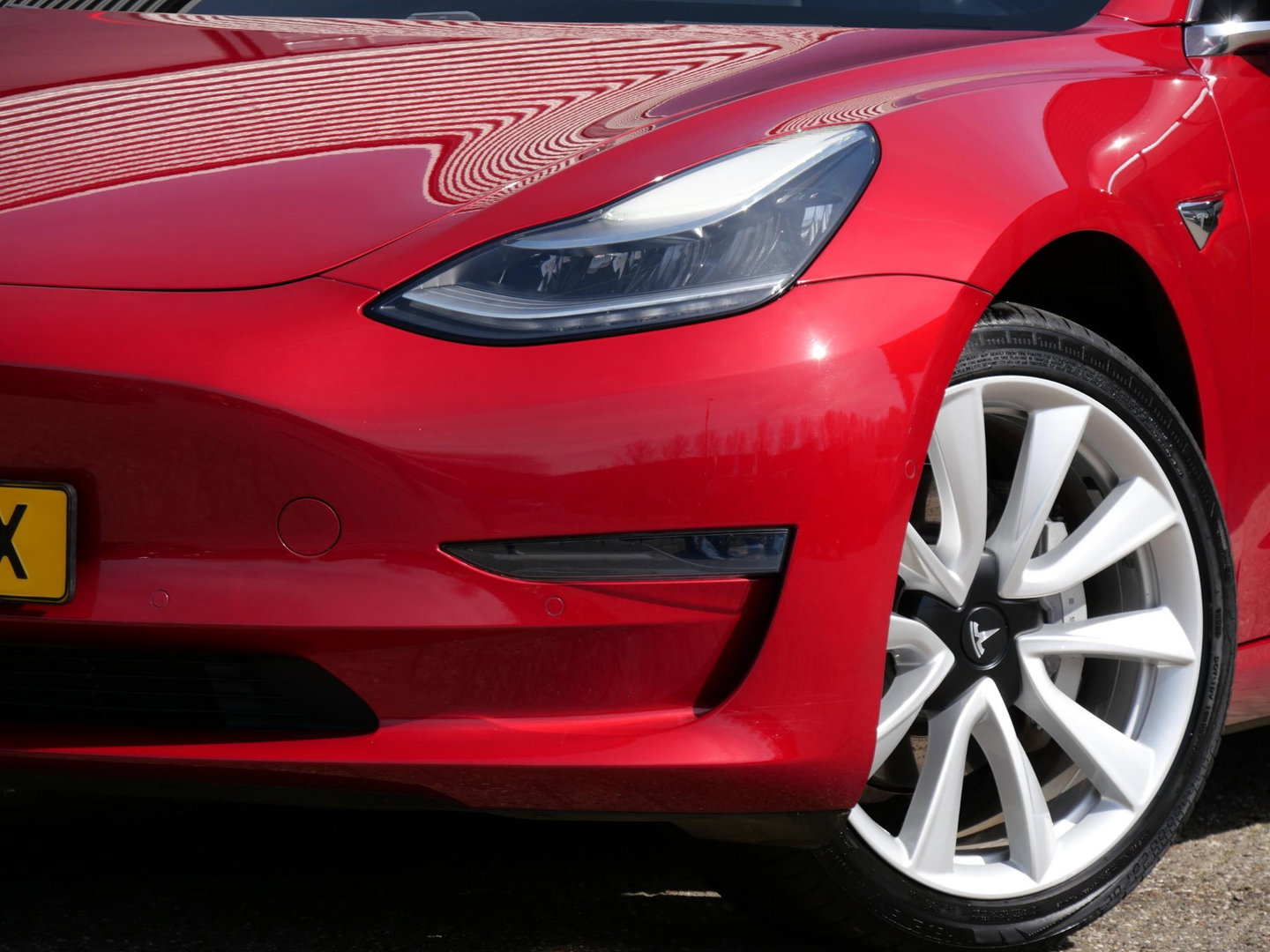 Tesla Model 3 60kWh STANDARD PLUS RDW/ 19INCH/ 1STE EIGENAAR/ 4 NIEUWE BANDEN