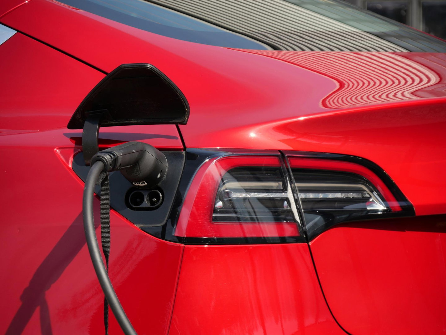 Tesla Model 3 60kWh STANDARD PLUS RDW/ 19INCH/ 1STE EIGENAAR/ 4 NIEUWE BANDEN