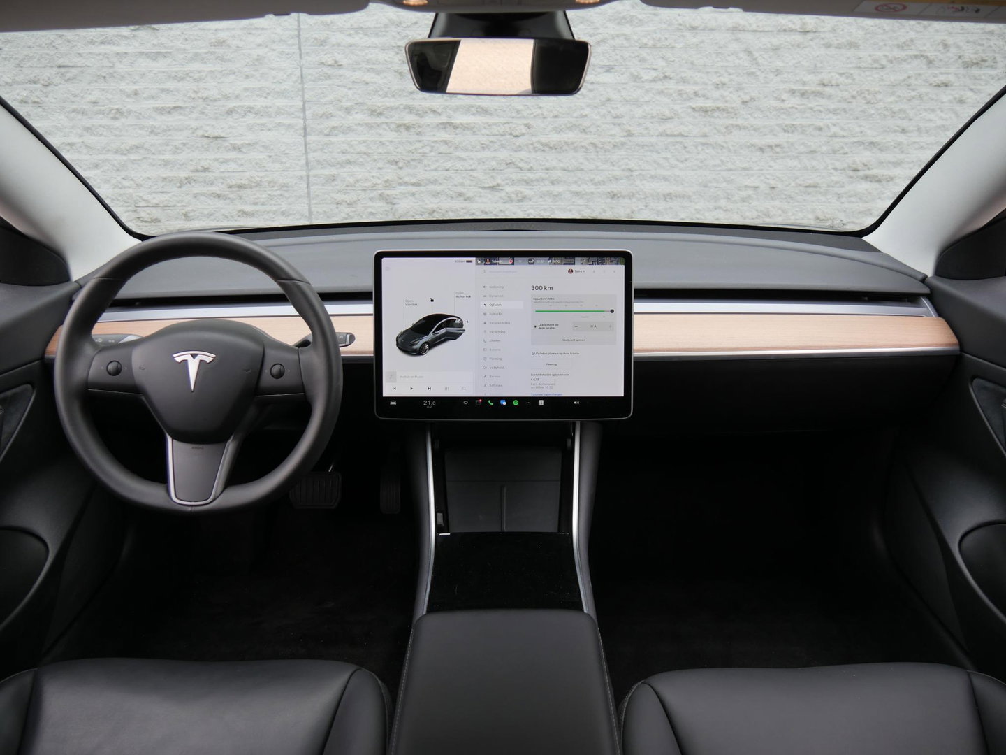 Tesla Model 3 60kWh STANDARD PLUS RDW/ 19INCH/ 1STE EIGENAAR/ 4 NIEUWE BANDEN