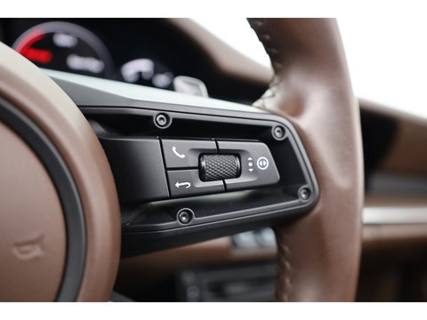 Porsche 911 Targa 4S 3.0 Orgi. NL | Liftsysteem | 20/21 inch RS Spyder | leder truffelbruin | Bose | Stoelventi. | PLMS